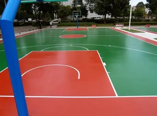 德州球场地面翻新,裂缝修重要性